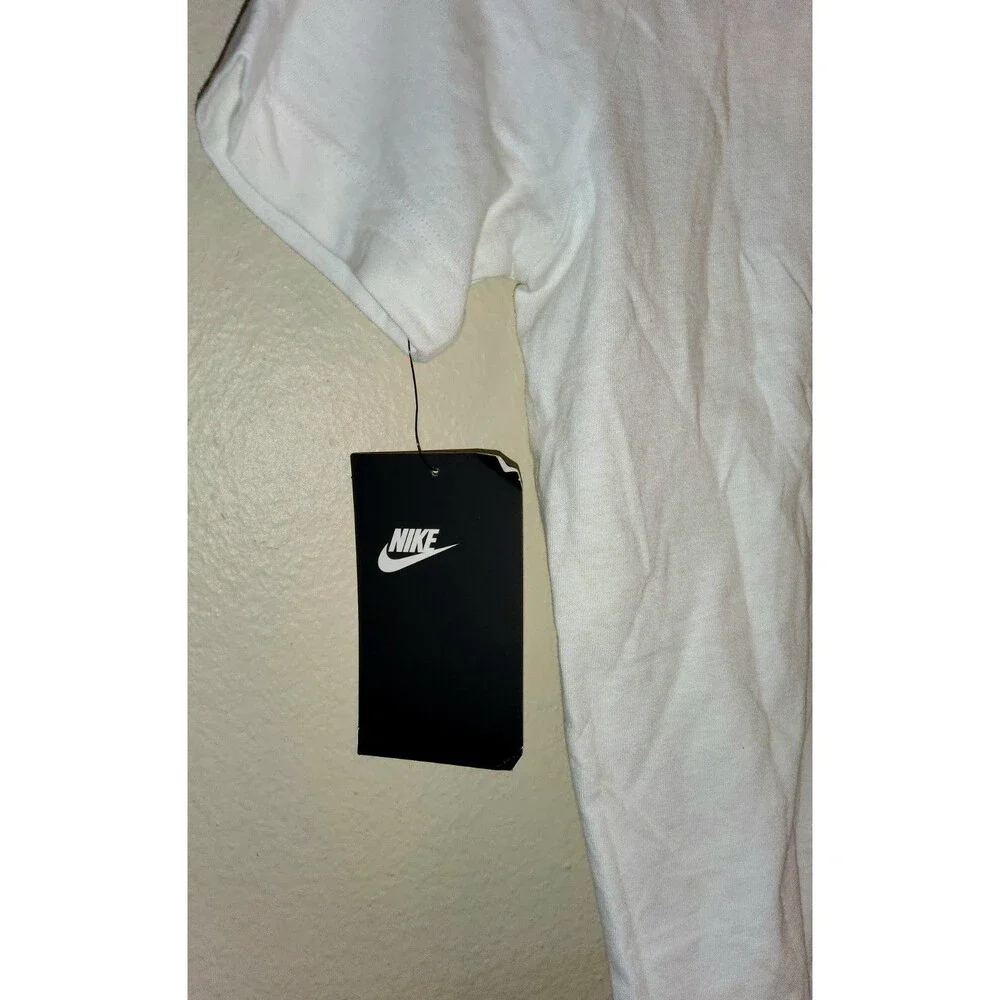 New with tag Boys Kids Nike Camouflage Logo White T Shirt Size S